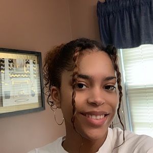 Meet your Posher, Erica